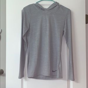 Thin Nike hoodie. Good condition. Size x-small.